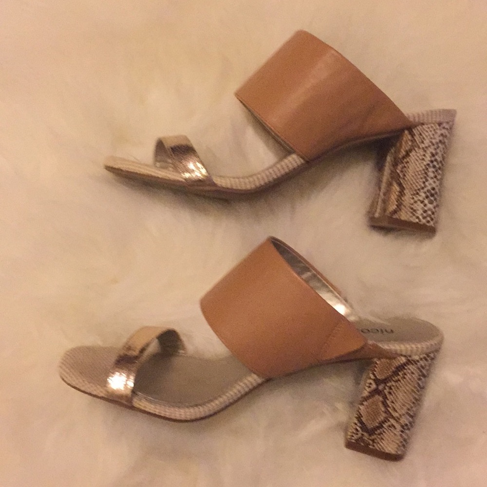 Sexy slip on sandal!